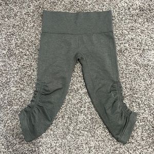 Lulu Lemon capri leggings